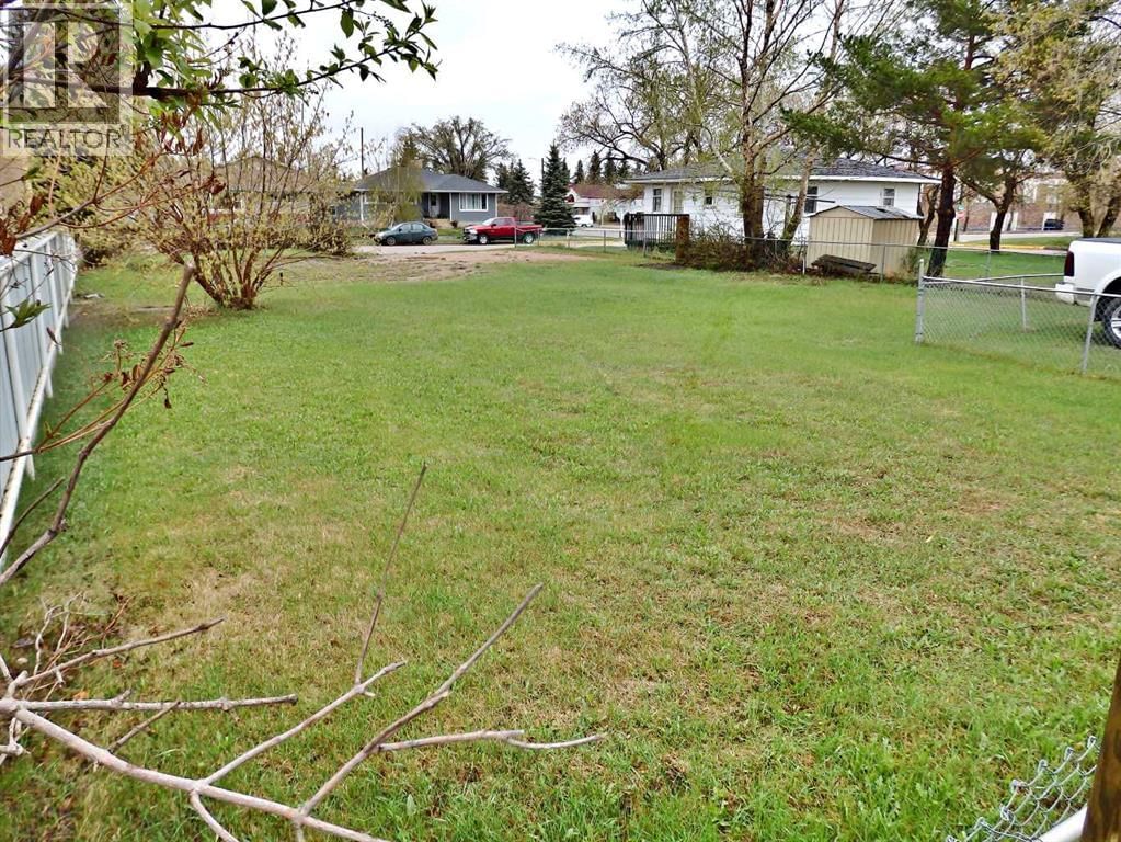 4605 50 Avenue, Vermilion, Alberta T9X 1R6