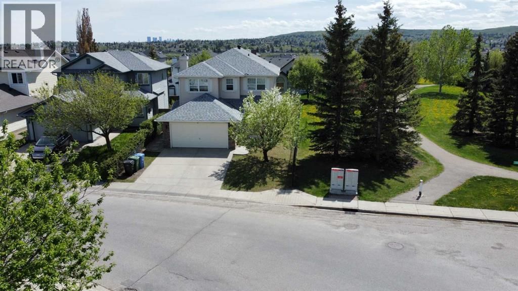 7 Country Hills Park property photo
