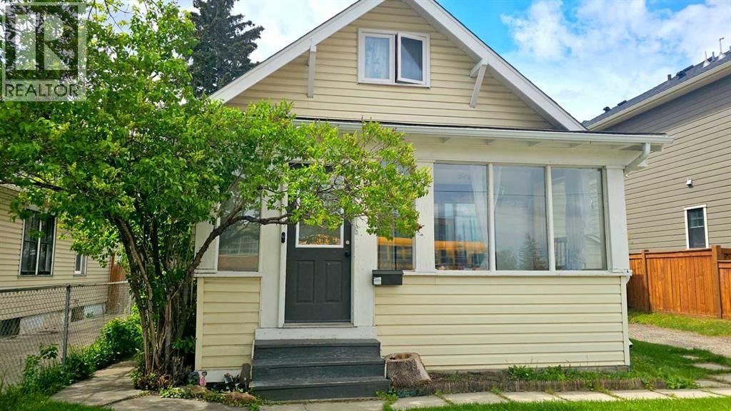 2115 10 Street property photo