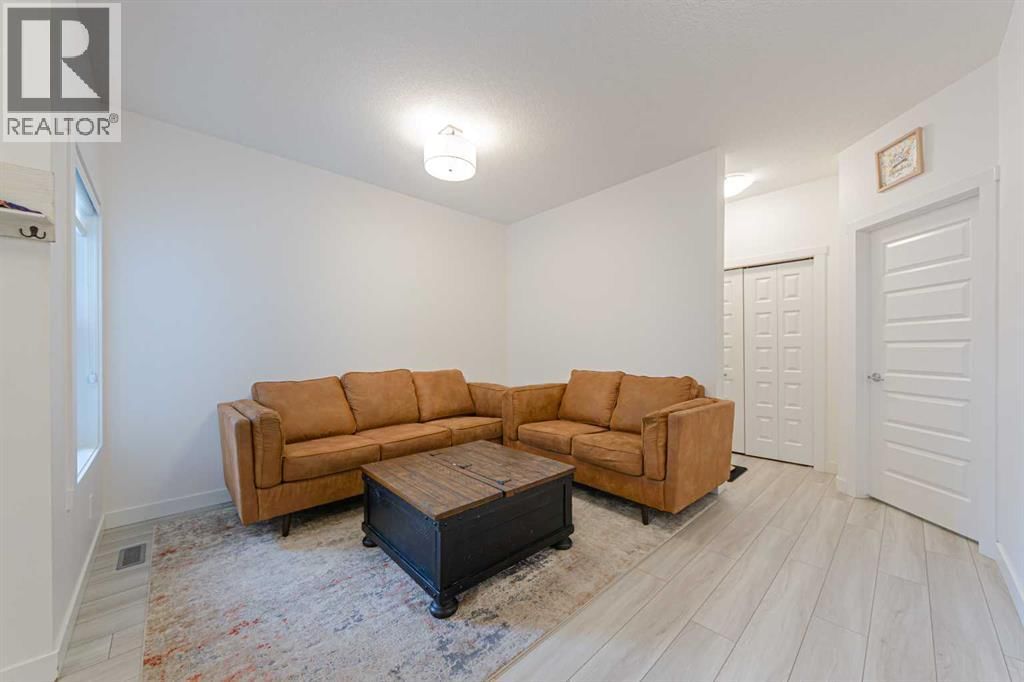 70 Saddlestone Green property photo