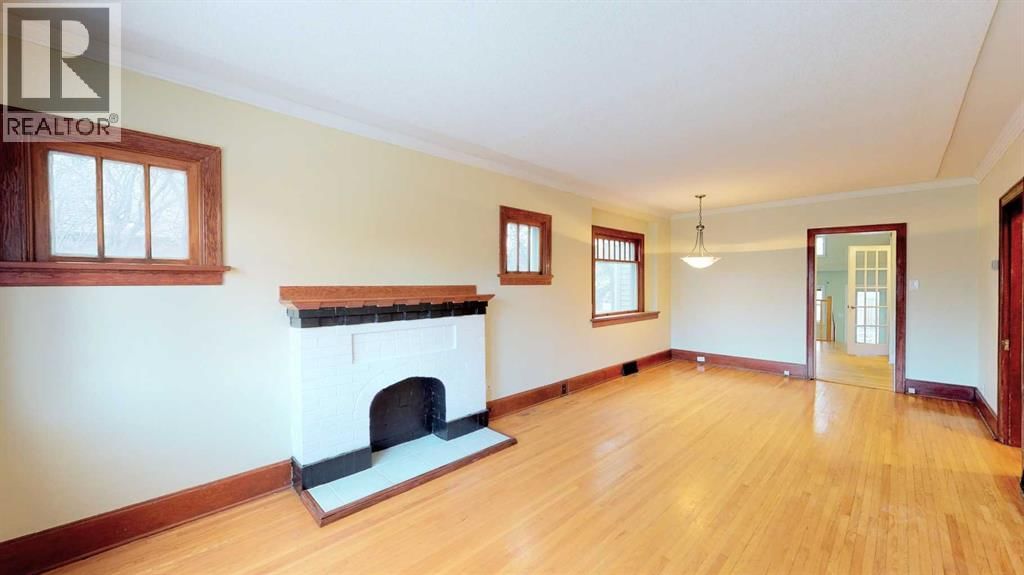 215 10 Avenue property photo