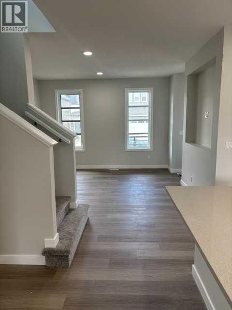 619 Savanna Crescent property photo