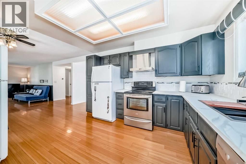 6907 6 Street property photo