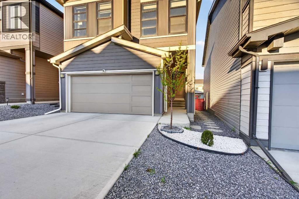 36 Royston Rise property photo