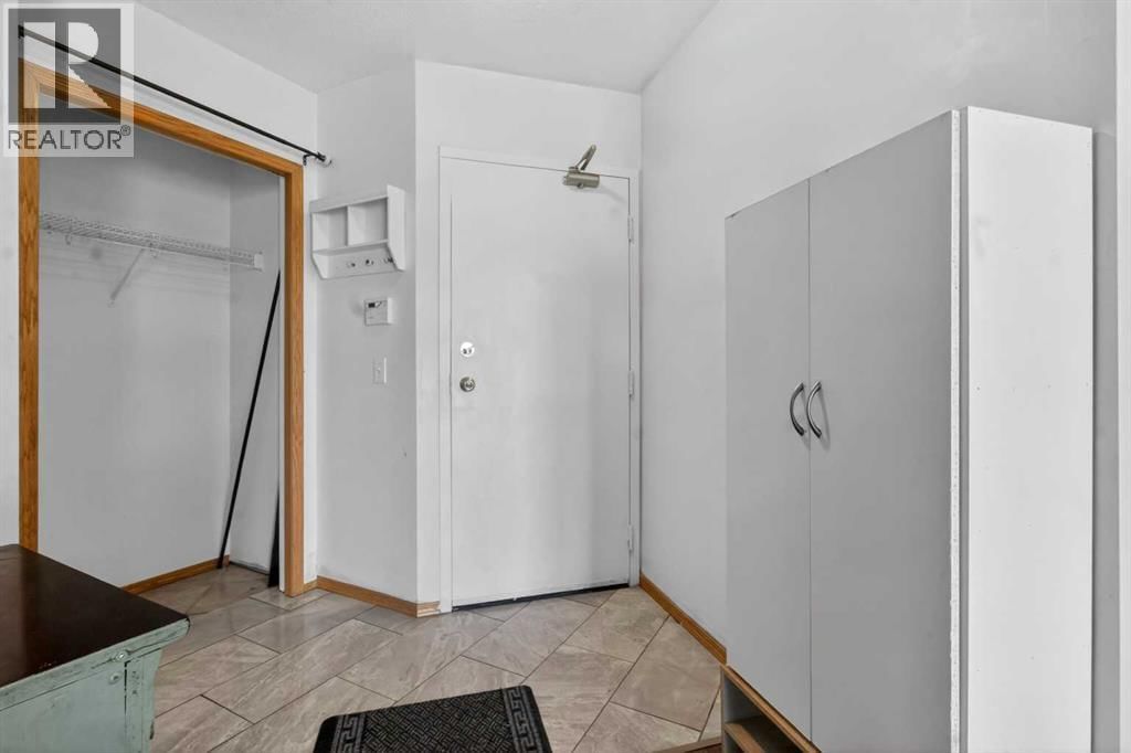 1715 35 Street property photo