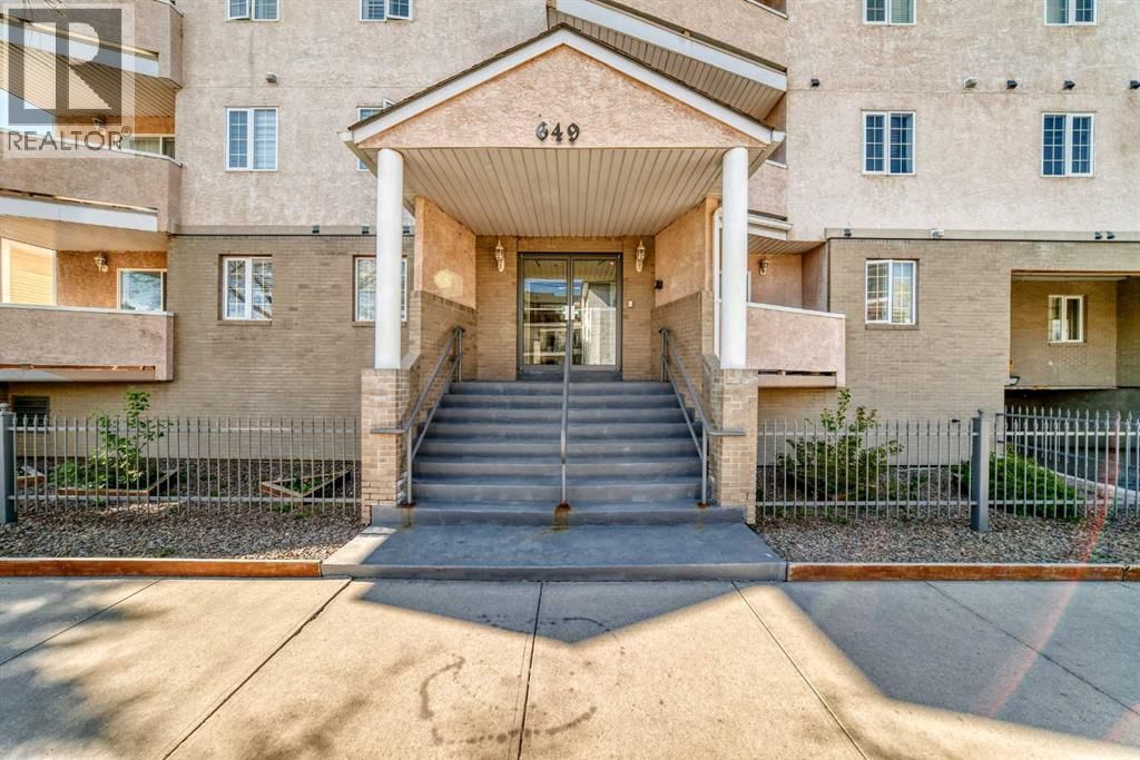 649 Marsh Road property photo