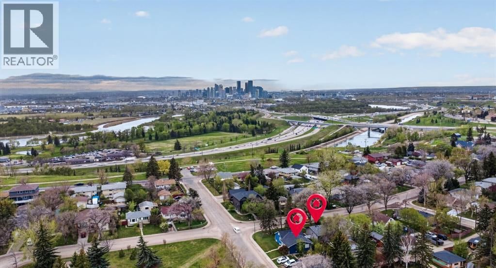 182414 27 Street property photo