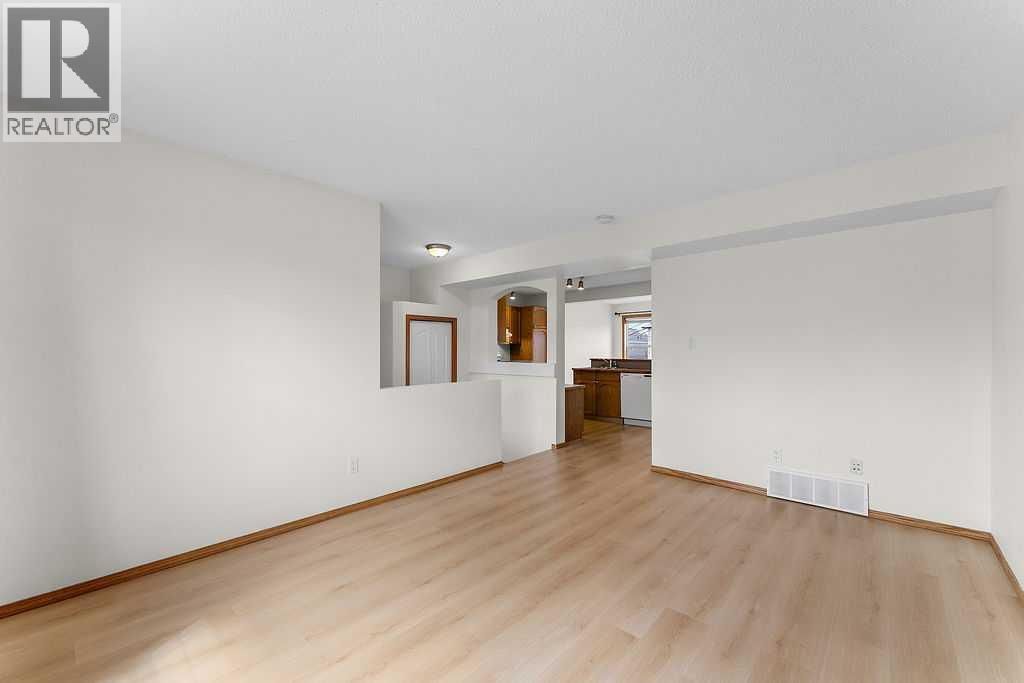 108 Everstone Rise property photo