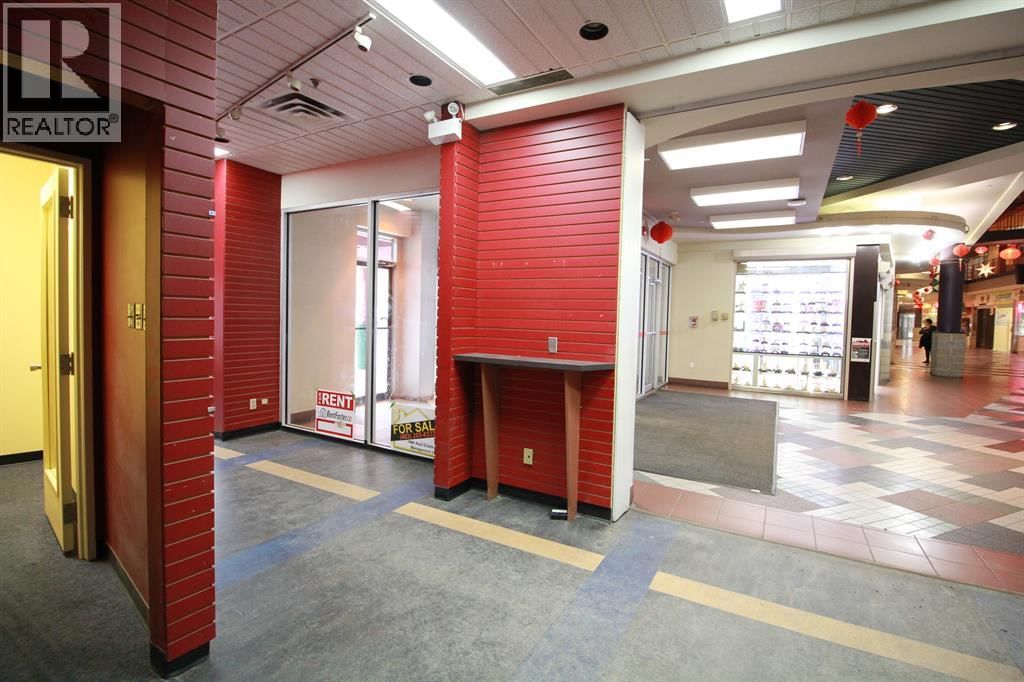 328 Centre Street property photo