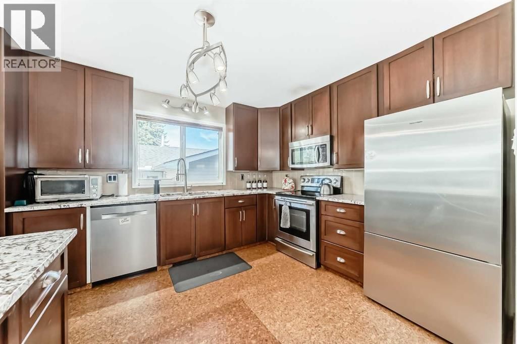 1319 104 Avenue property photo