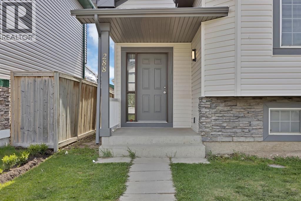 288 Saddlemead Road property photo