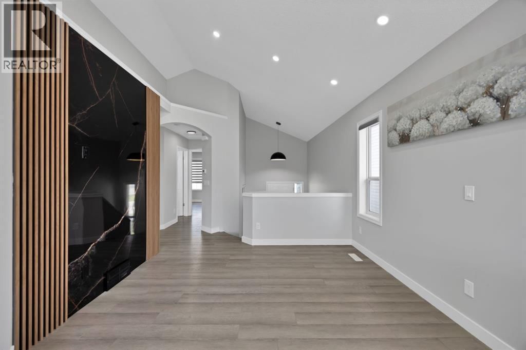 288 Saddlemead Road property photo