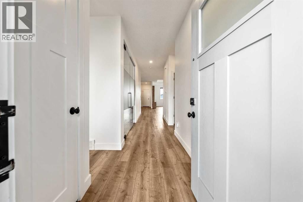 23 31 Avenue property photo