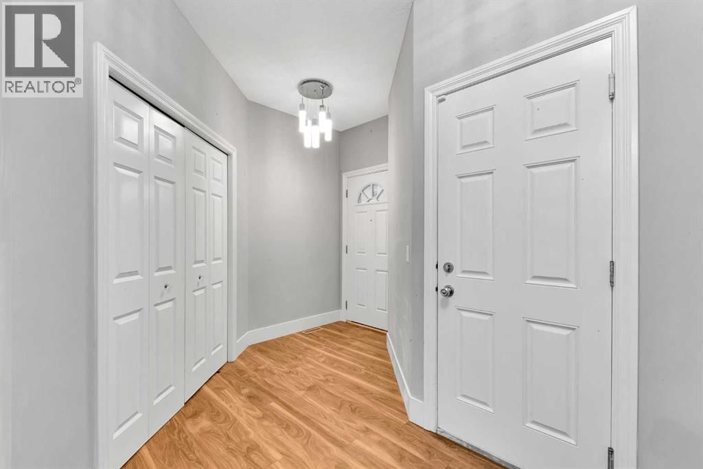 197 Royal Crest View property photo