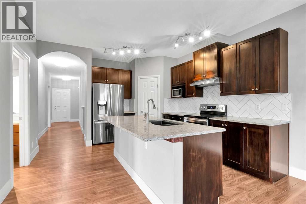 197 Royal Crest View property photo