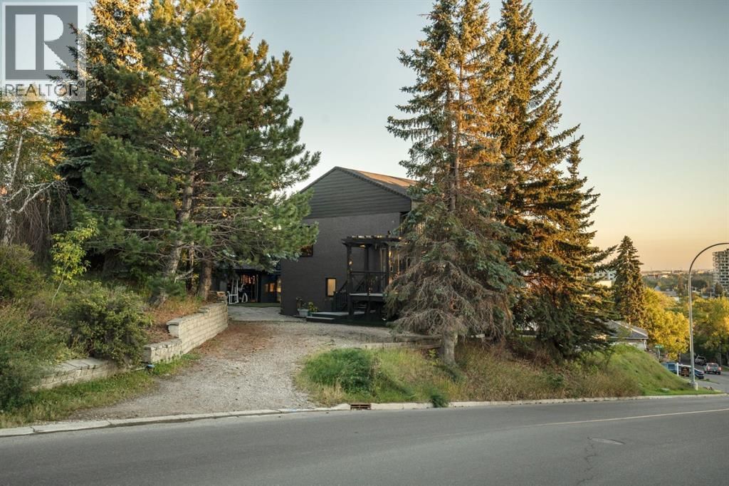 618 10 Street property photo