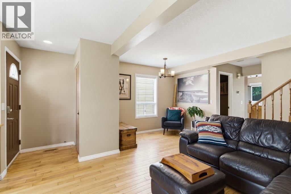 90 Coventry Lane property photo