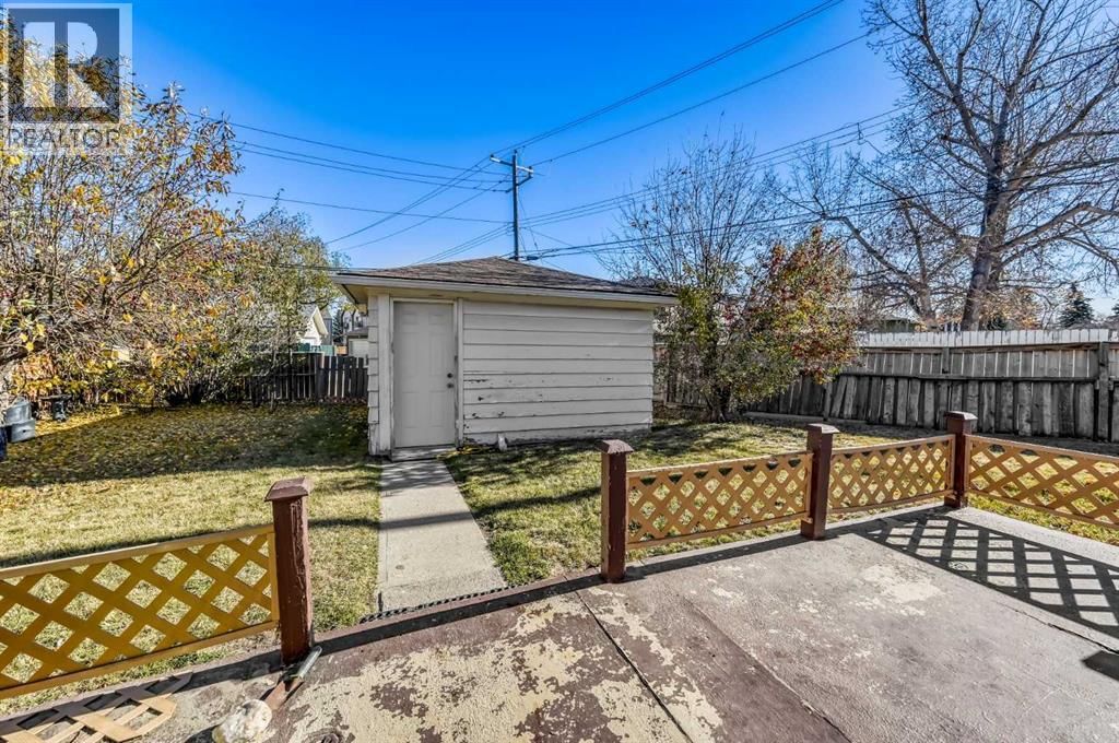 3452 37 Street property photo