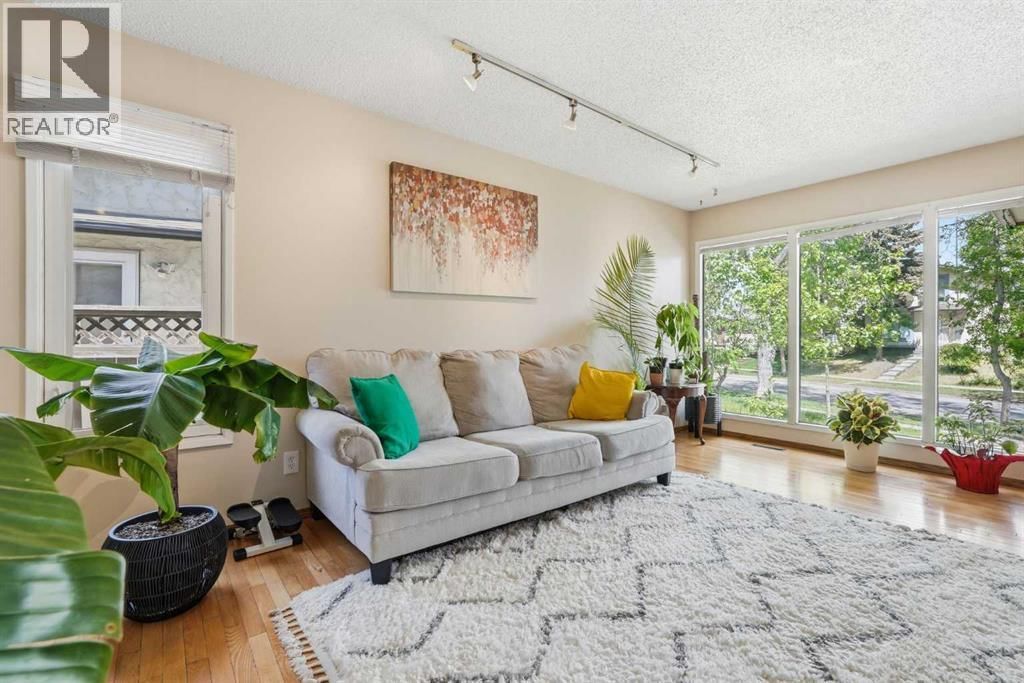 121 Sunbank Way property photo
