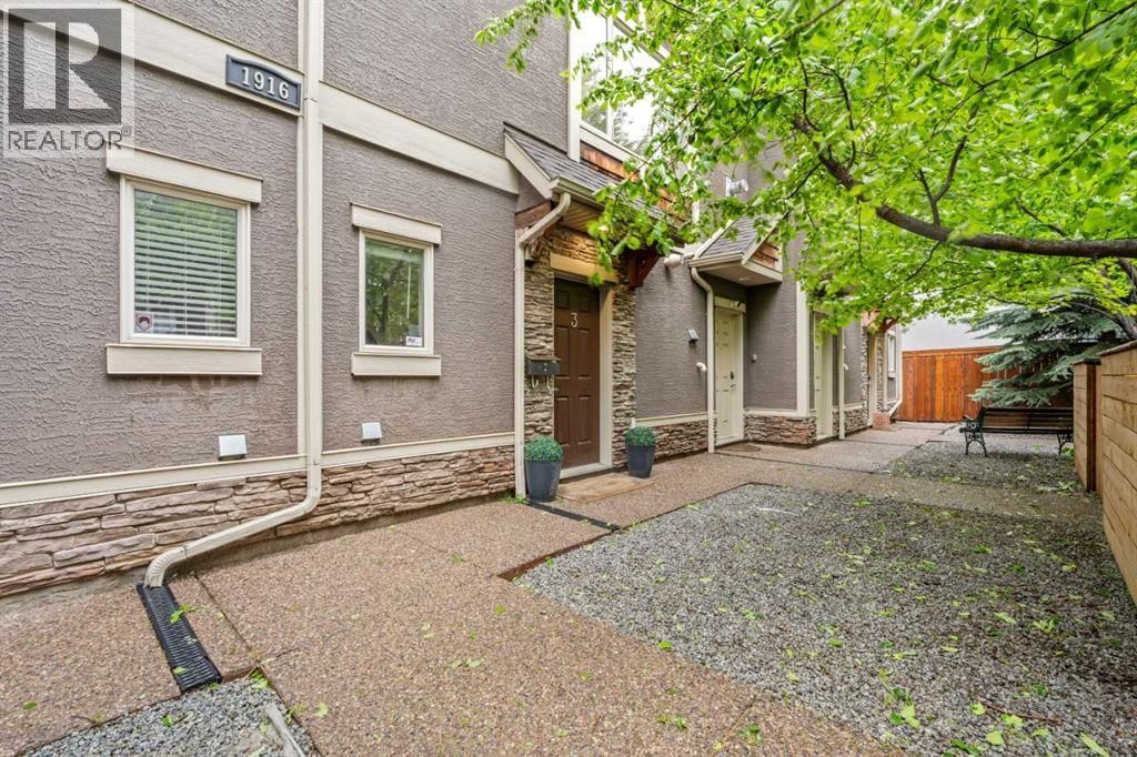 1916 36 Street property photo