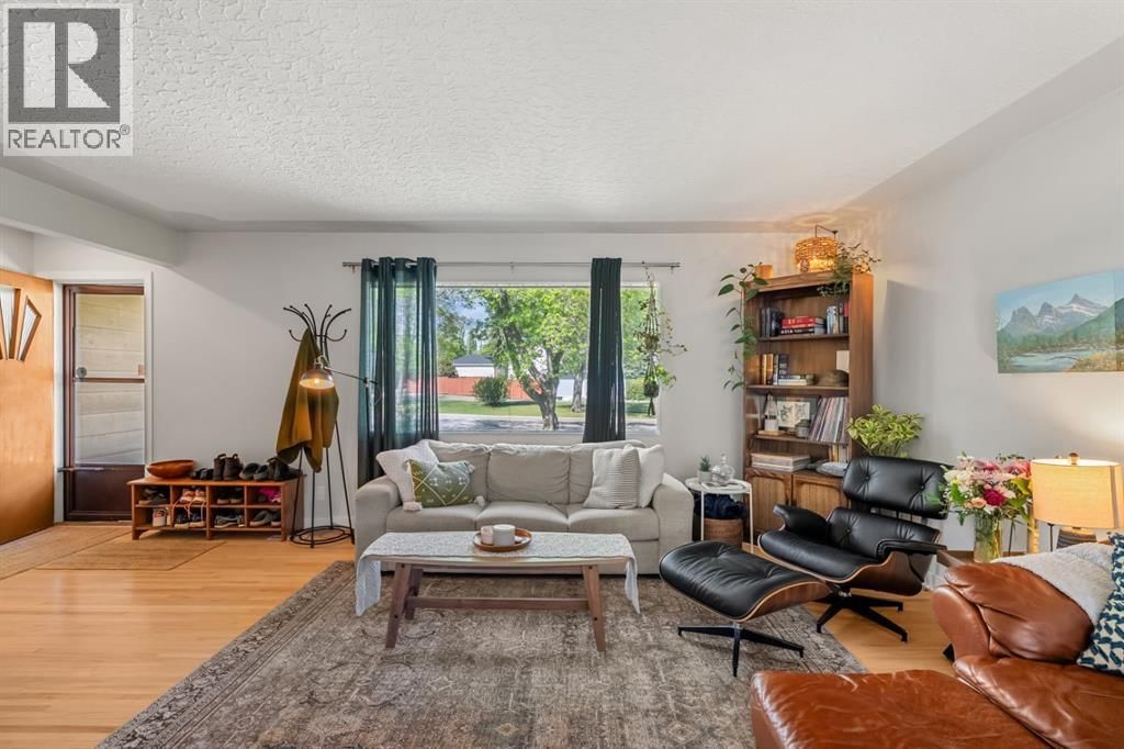 1207 40 Avenue property photo