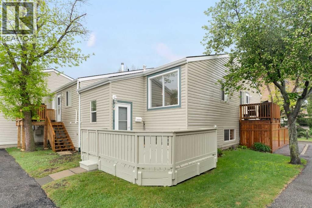 8544 48 Avenue property photo