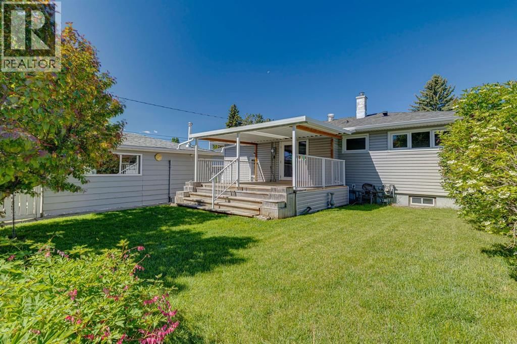 8028 5 Street property photo