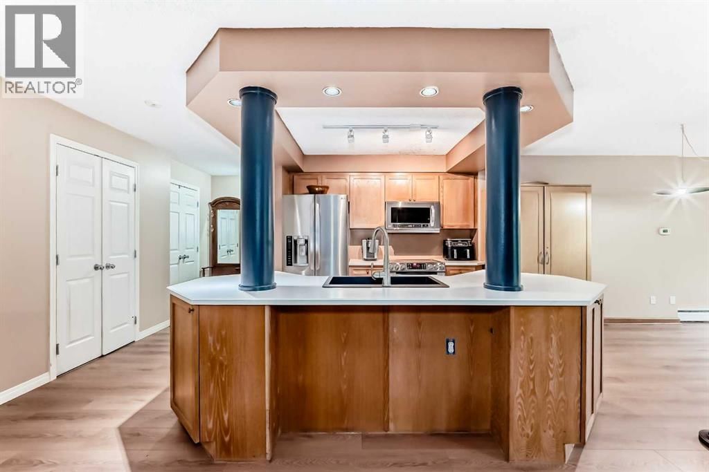 659 4 Avenue property photo