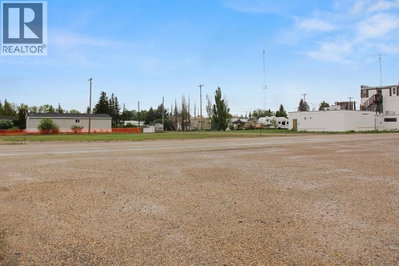 4917 51 Avenue | Lougheed Alberta | Slide Image Two