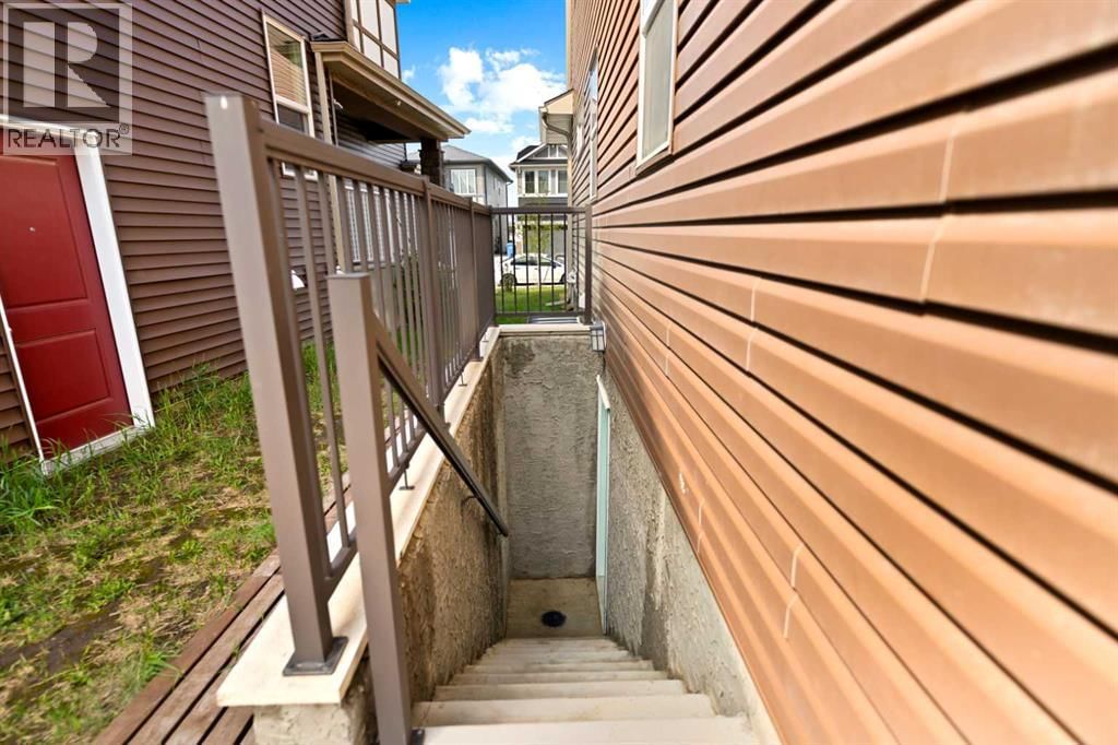 249 Lucas Crescent property photo
