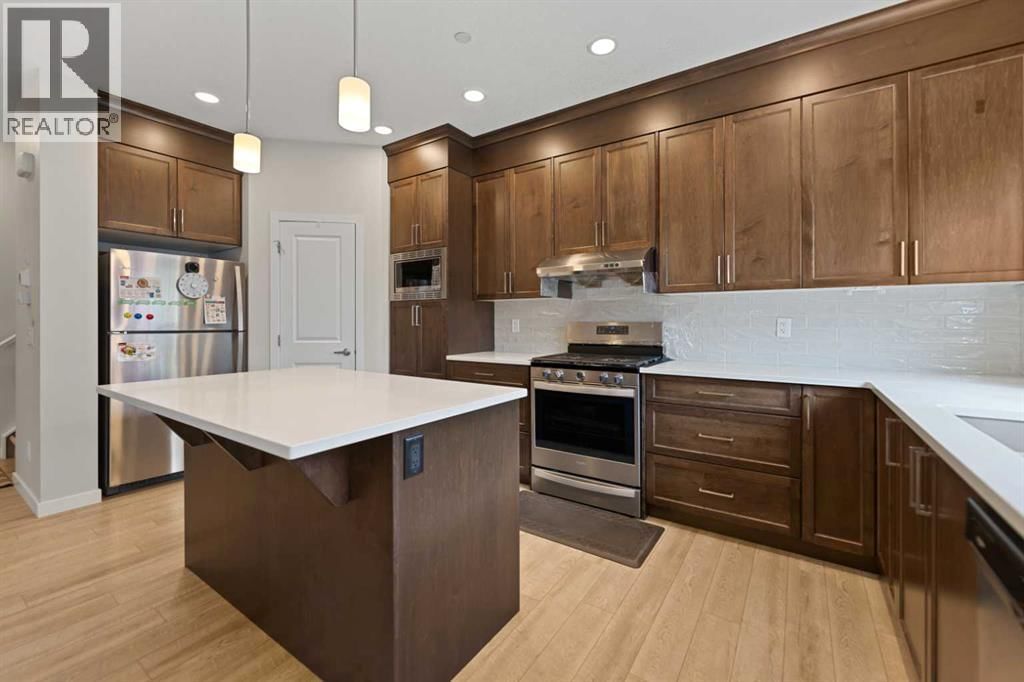 249 Lucas Crescent property photo