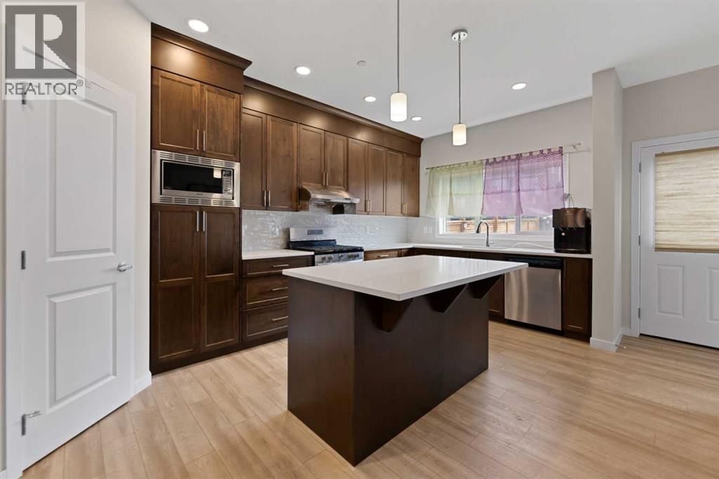 249 Lucas Crescent property photo