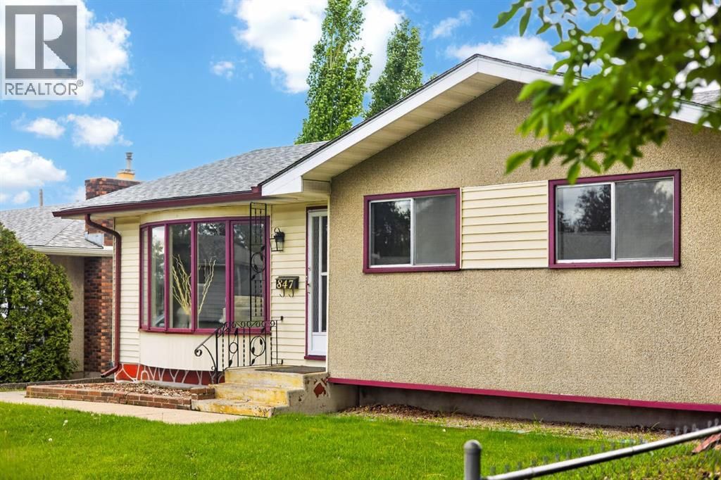 847 Raynard Crescent property photo