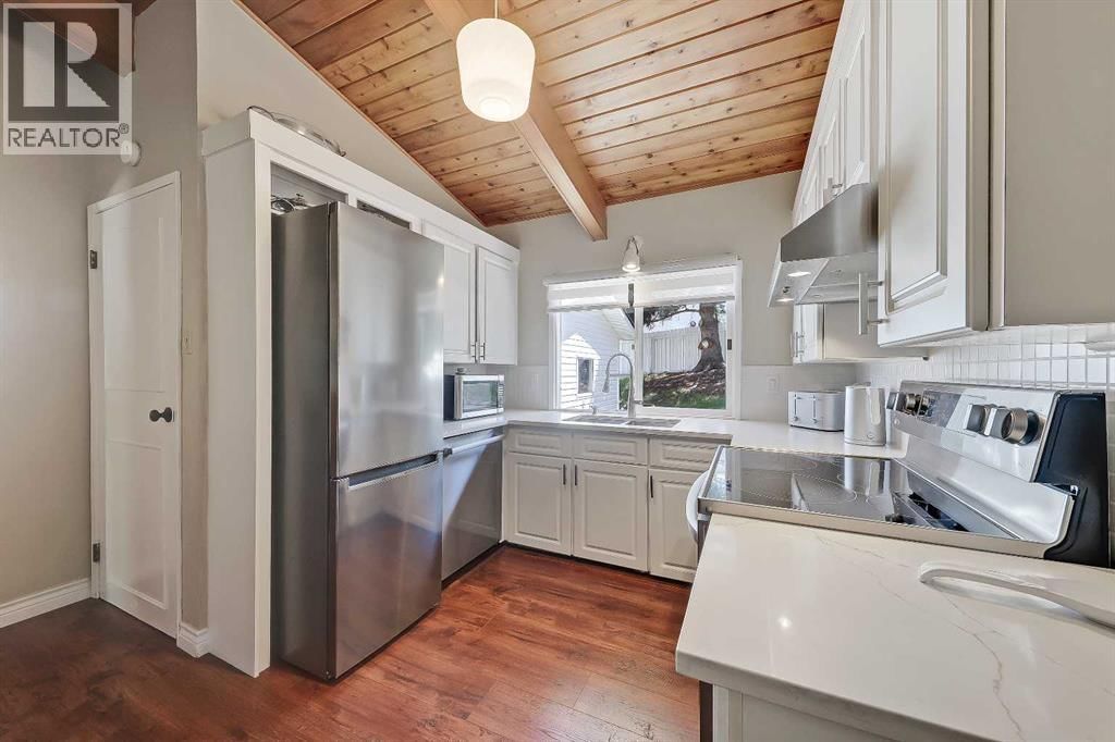 185 Springwood Drive property photo