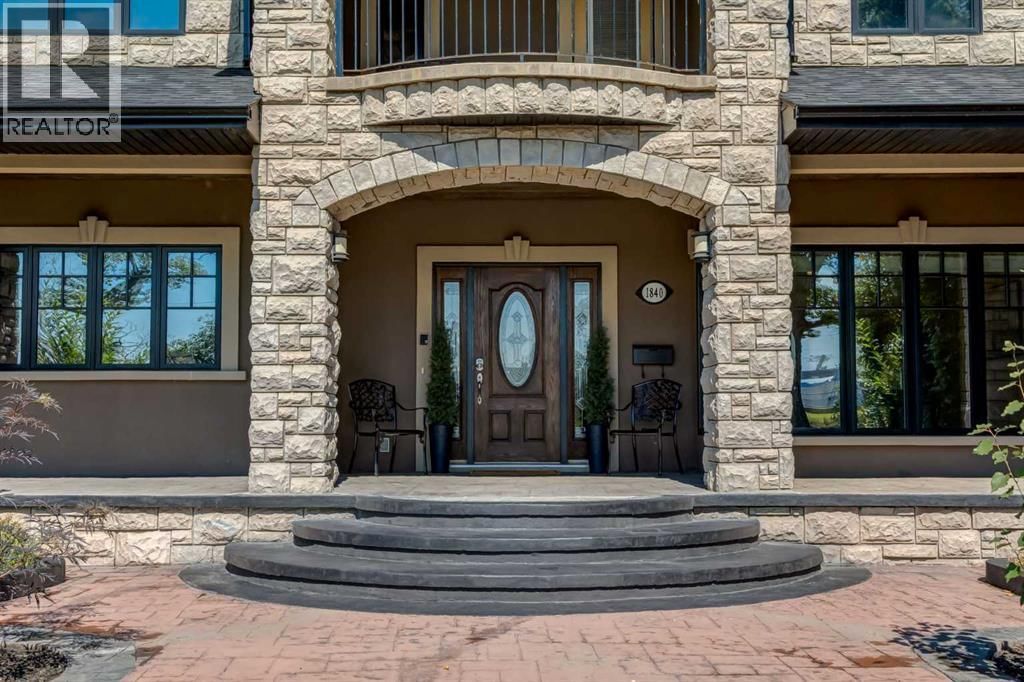 1840 Westmount Boulevard property photo