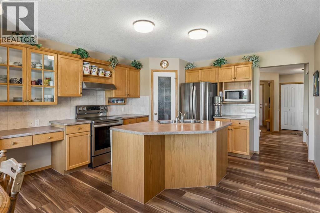 132 Hidden Ranch Crescent property photo