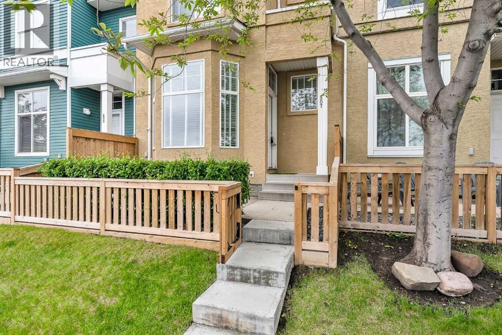 207 Mckenzie Towne Gate property photo