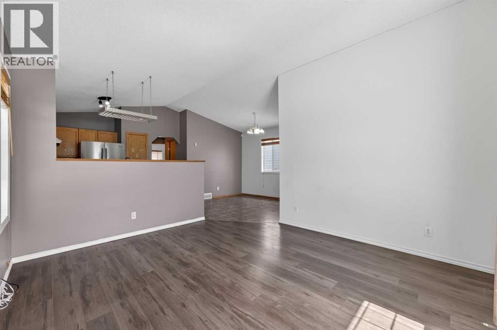 171 Saddlemont Crescent property photo