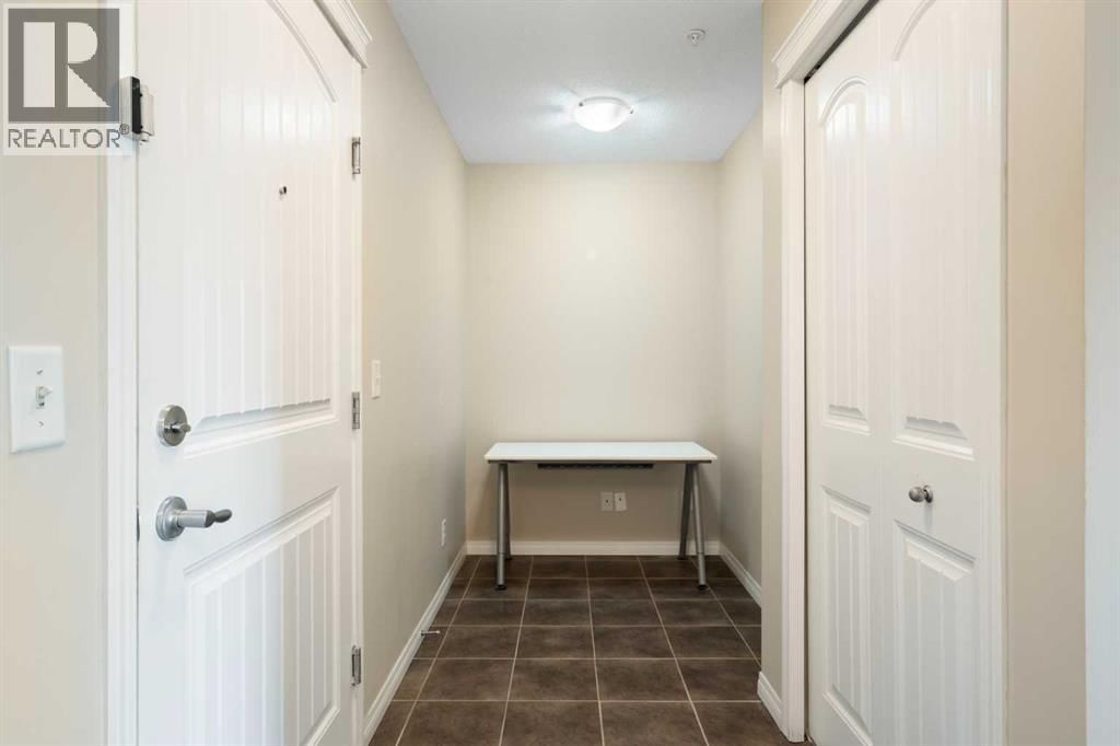 31 Country Village Manor property photo