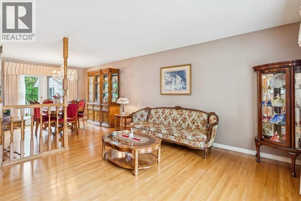 5036 Vallance Crescent property photo