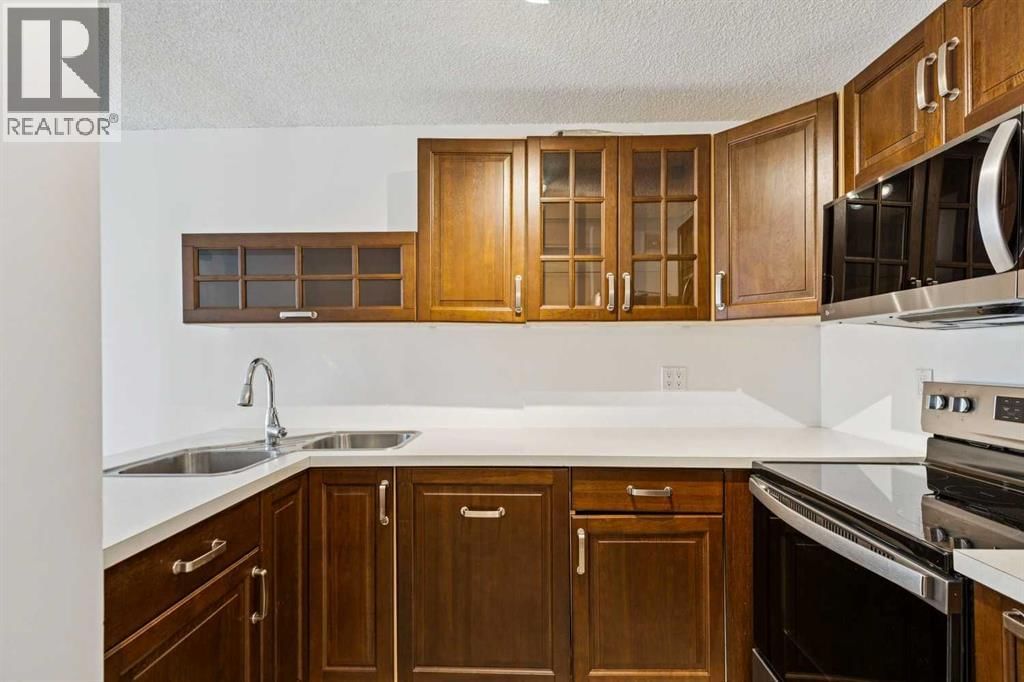 220 13 Avenue property photo
