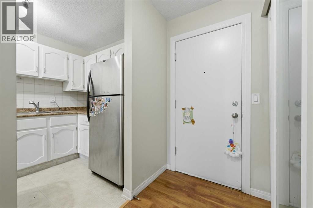 611 67 Avenue property photo