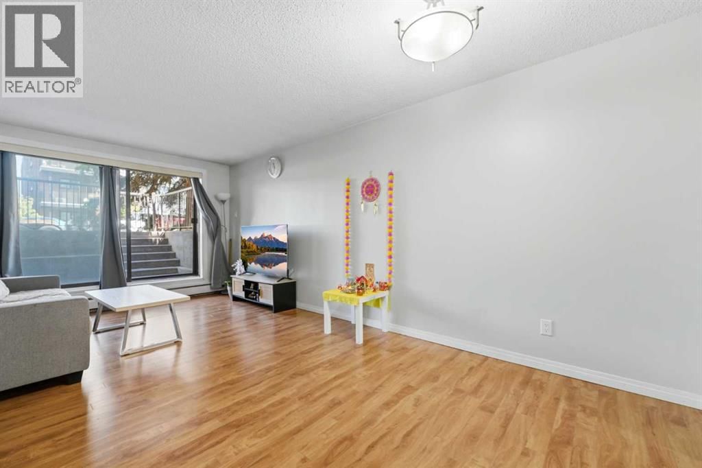 611 67 Avenue property photo