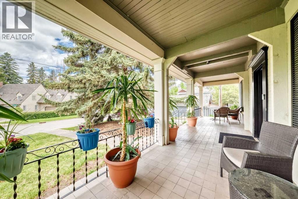4112 8 Street property photo
