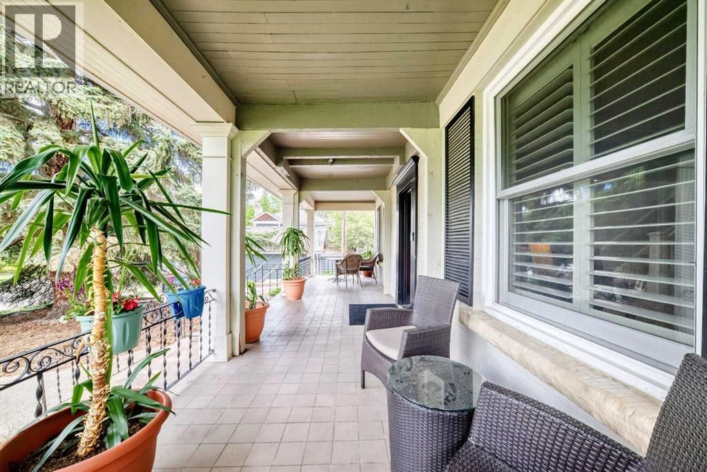 4112 8 Street property photo