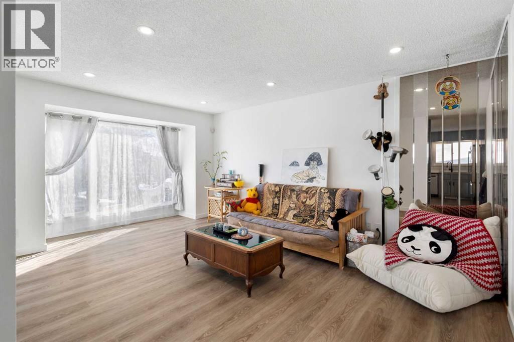 95 Beddington Way property photo
