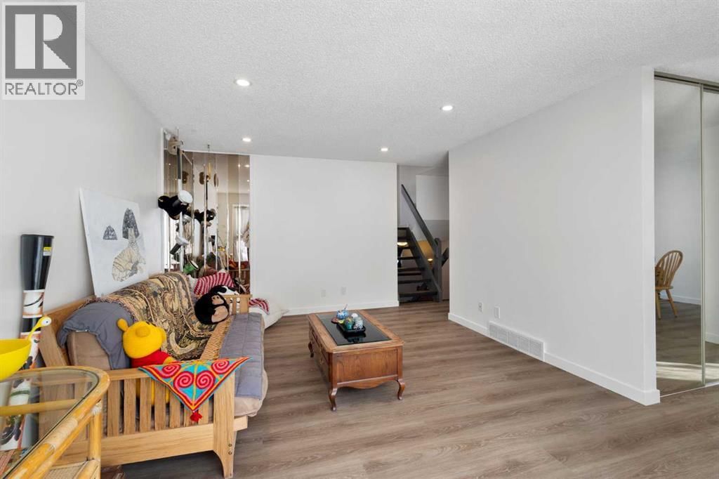 95 Beddington Way property photo