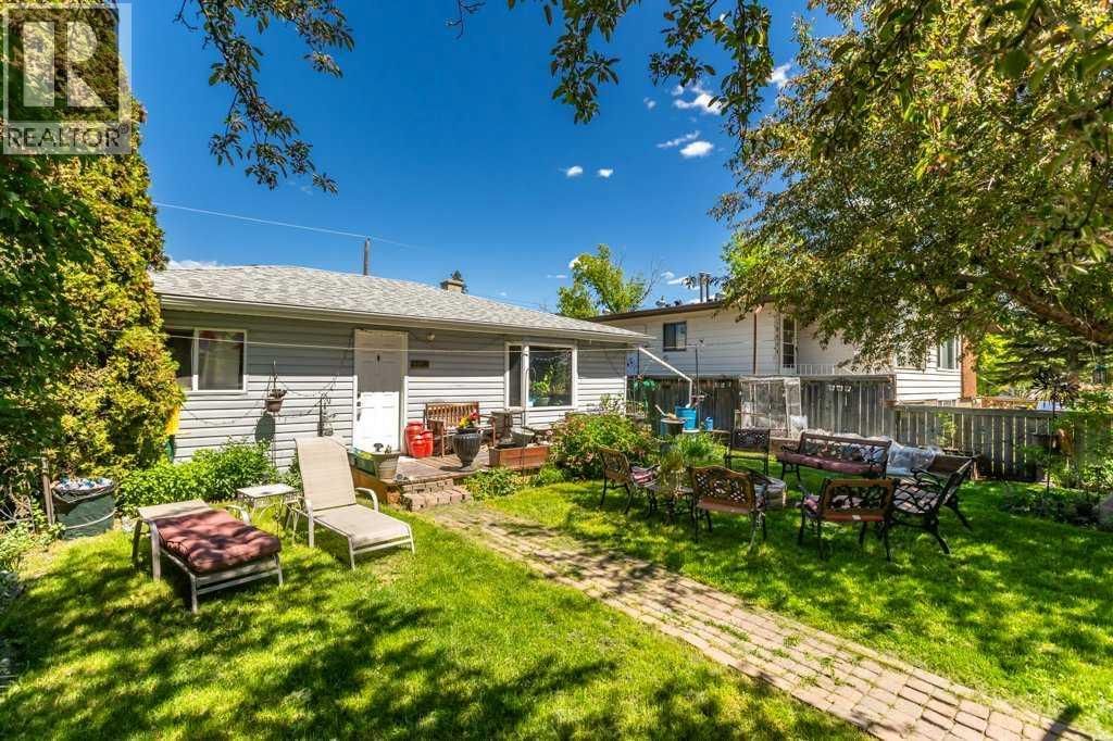 8812 46 Avenue property photo