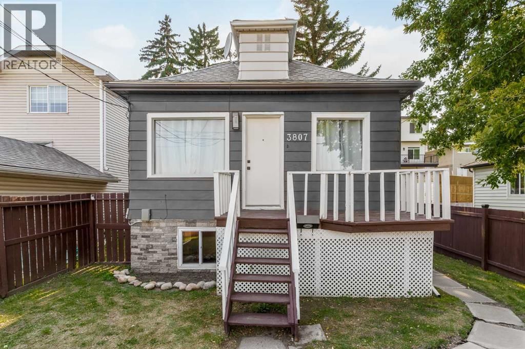 3807 1 Street property photo
