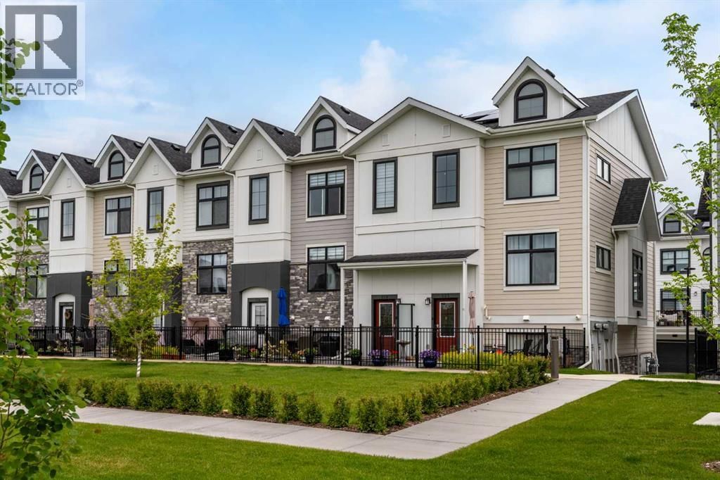 218 Les Jardins Park property photo